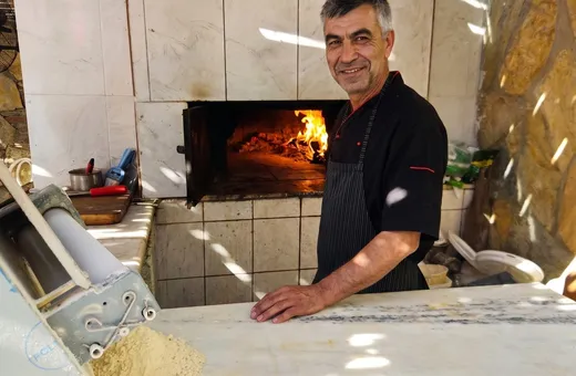 Ustamız taş fırının başında