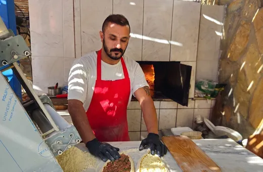 Tezgâhta hamur hazırlığı